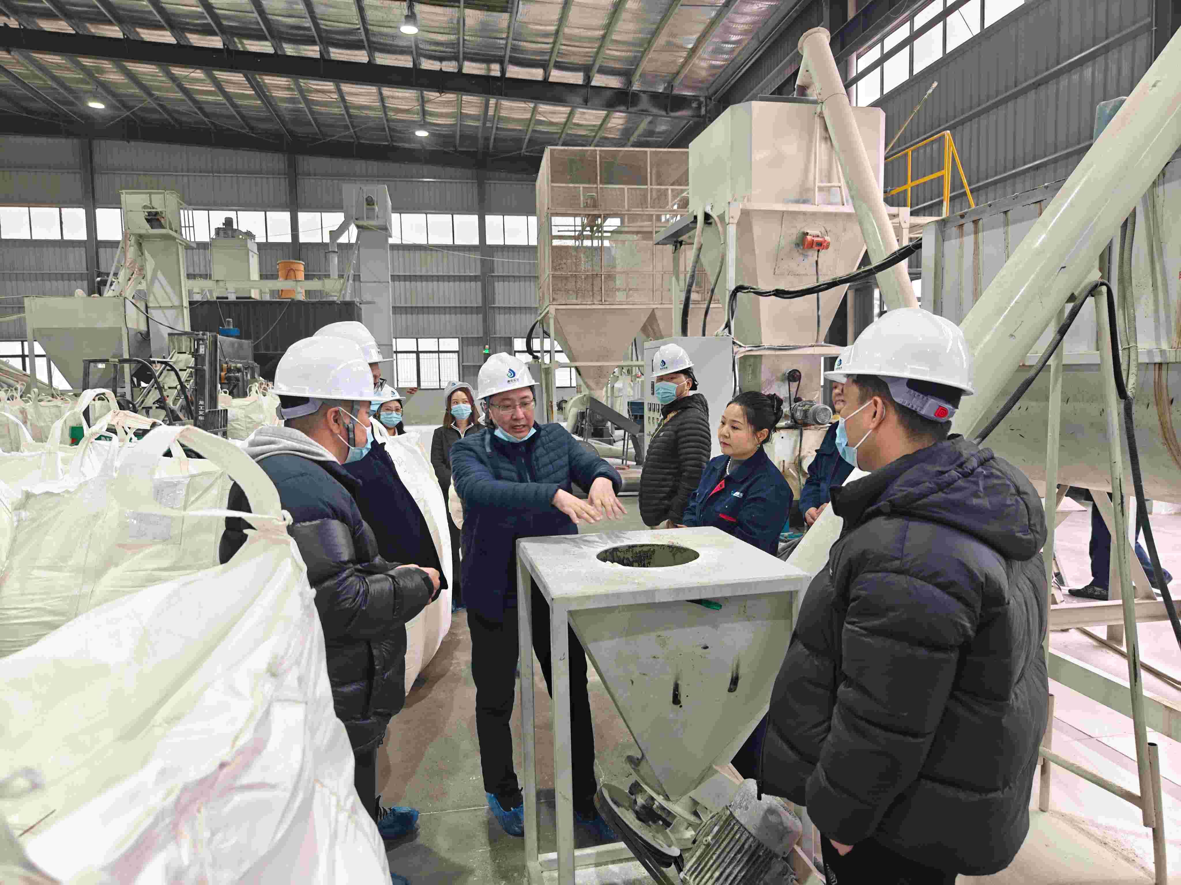 �ɹſͻ�ݰ�ٴ��ݳ������콻����������������ͬı��ɫ������ƪ��