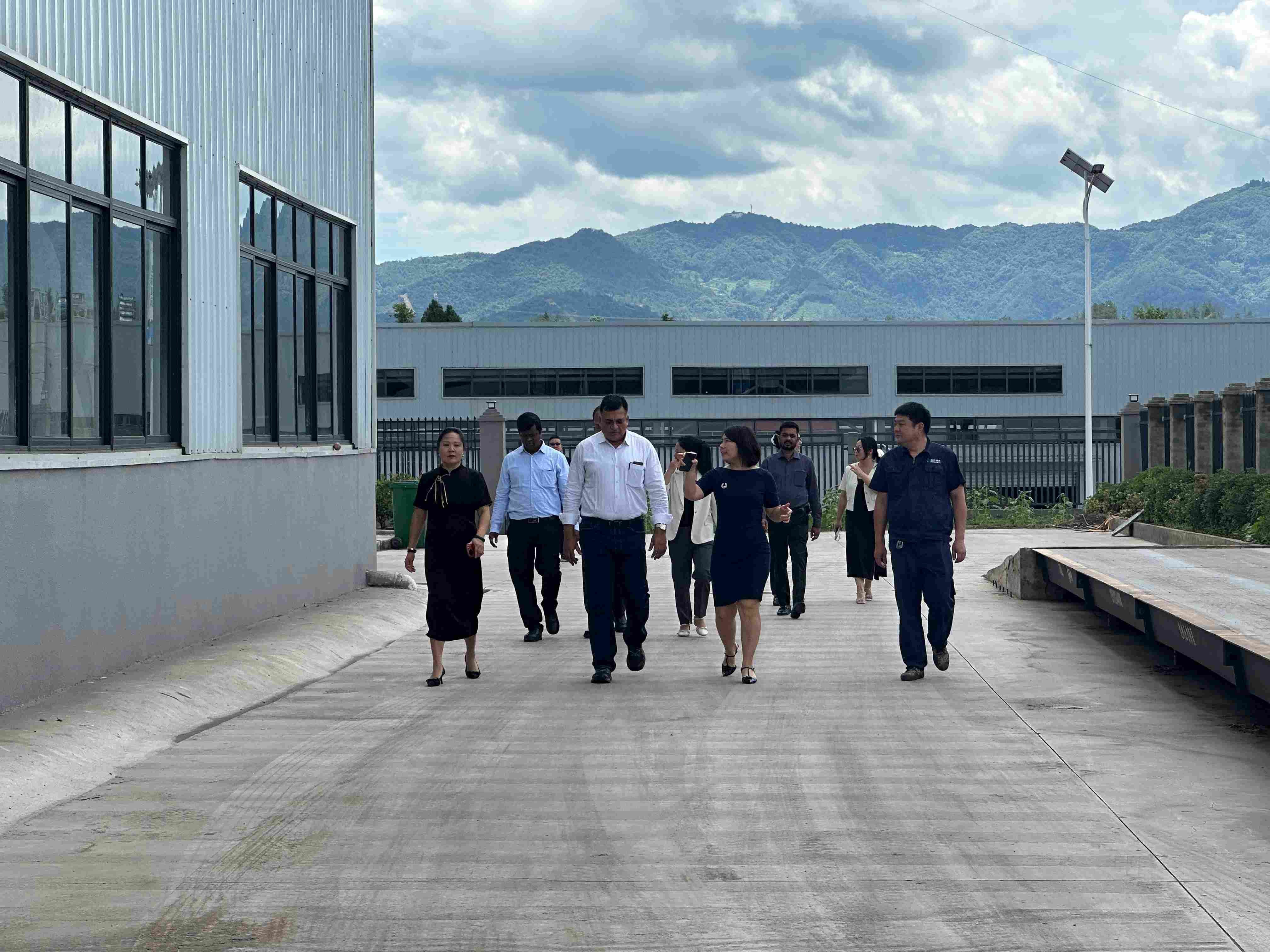 ӡ���׿�ͻ���������������������̽�׿����ѹ������ɫ����֮·